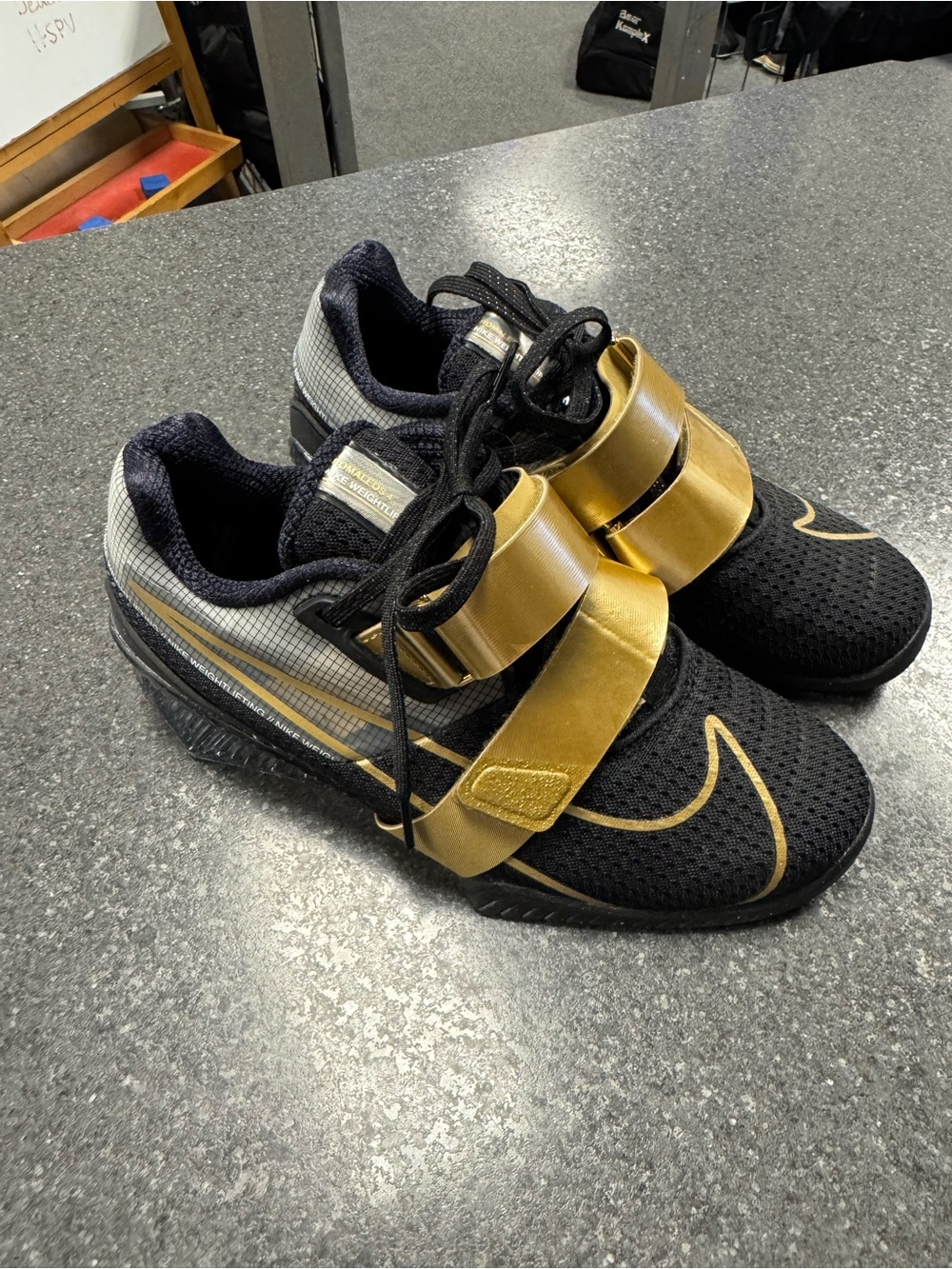 Nike Romaleos 4 Black and Gold Weightlifting  Shoes. Men 5.5/ Ladies 7